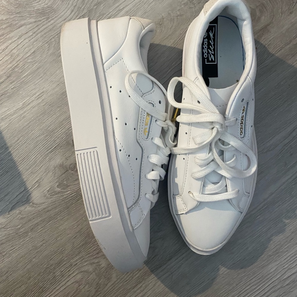 Adidas Pointed Sneaker